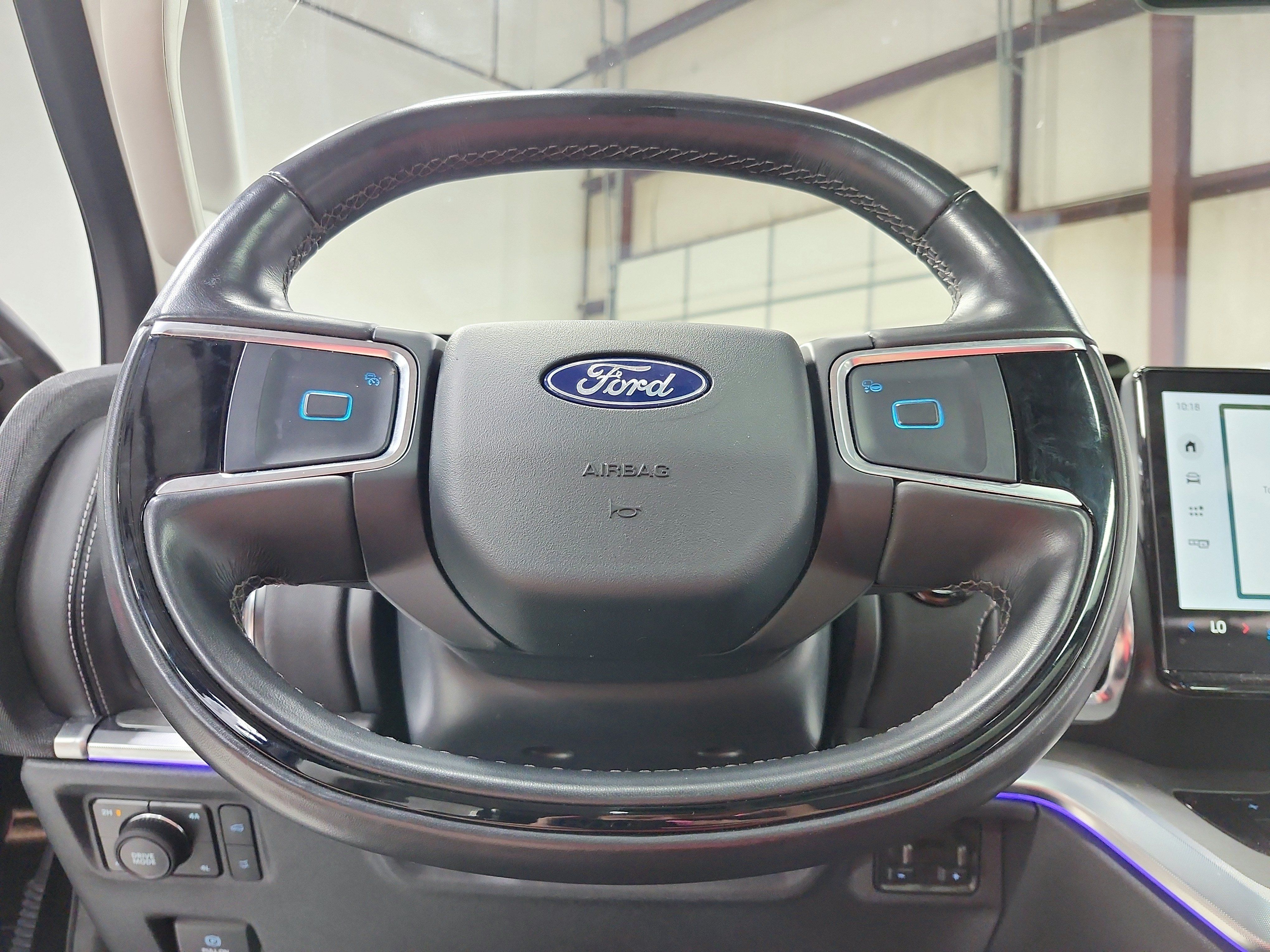 Used 2025 Ford Expedition Platinum AWD/4WD image 26