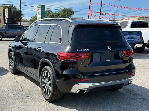 Used 2021 Mercedes-Benz GLB 250 image 6