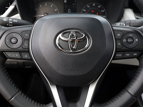 Certified 2023 Toyota Corolla SE image 18