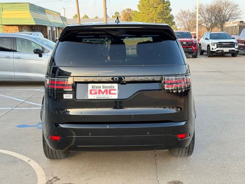 Used 2024 Land Rover Discovery Dynamic SE image 4