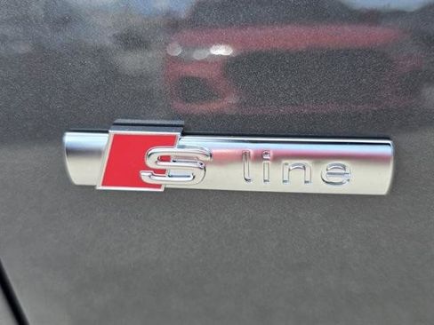 New 2025 Audi Q3 2.0T Premium image 27