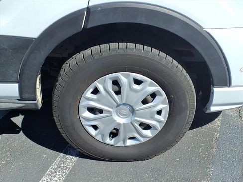 Used 2023 Ford Transit 350 XLT image 8