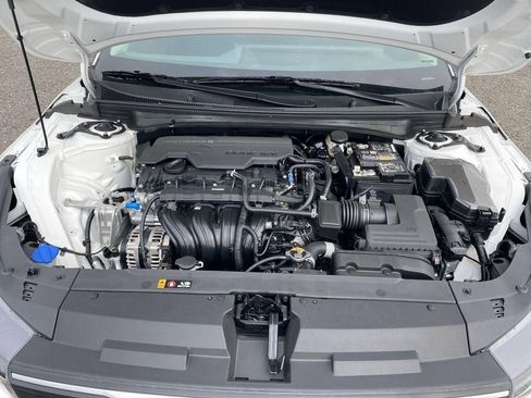 New 2025 Kia K4 LX image 16