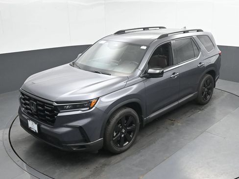 Used 2025 Honda Pilot Black Edition image 30