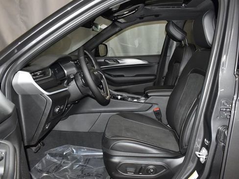 New 2025 Jeep Grand Cherokee Altitude w/ Trailer Tow Package image 10