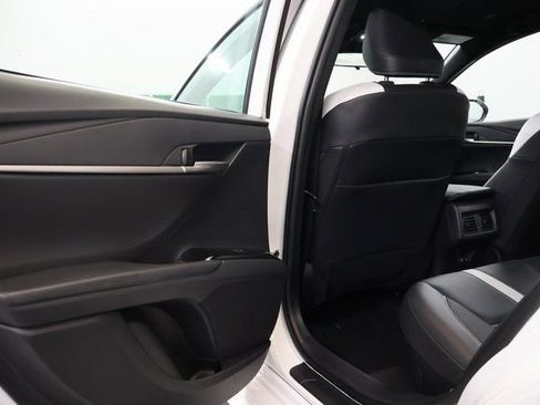 Used 2025 Toyota Camry SE image 29