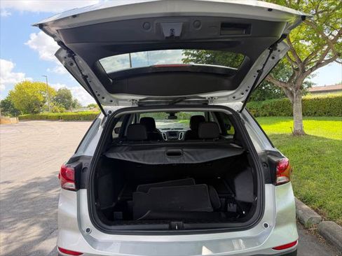 Used 2022 Chevrolet Equinox LT FWD image 16