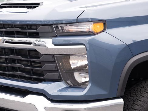 Used 2024 Chevrolet Silverado 3500 LT w/ Convenience Package AWD/4WD image 22