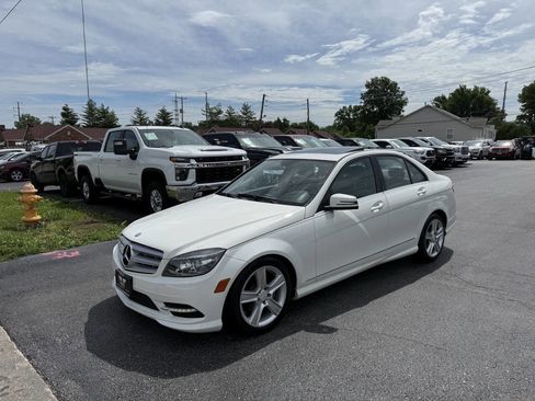 Used 2011 Mercedes-Benz C 300 4MATIC Sedan image 3