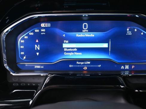 Used 2024 Chevrolet Silverado 1500 LT Trail Boss w/ LT Trail Boss Premium Package image 2