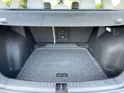 Certified 2024 Volkswagen Taos SE FWD image 25