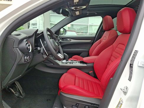 New 2025 Alfa Romeo Stelvio Sprint w/ Veloce Package image 9