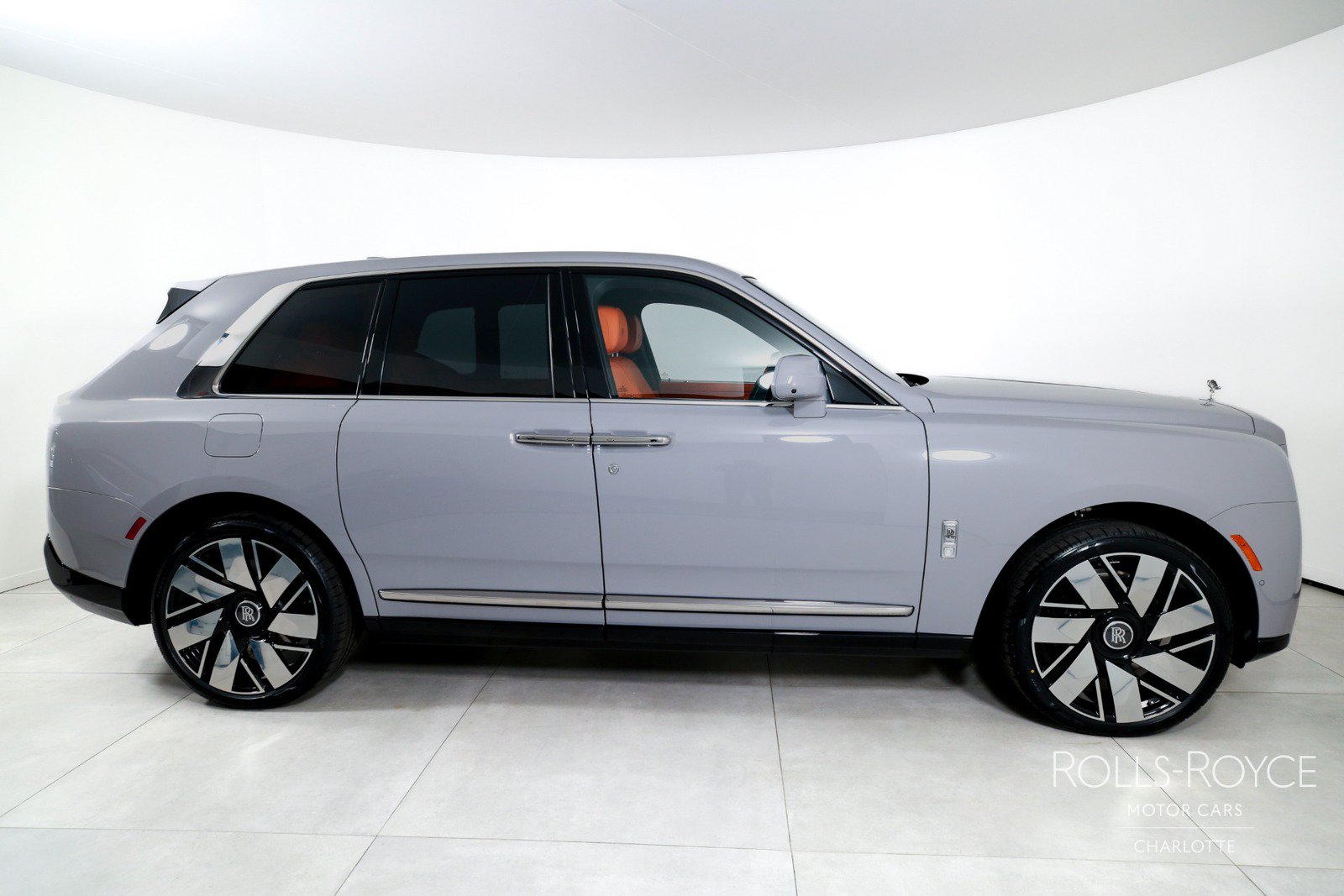 Used 2026 Rolls-Royce Cullinan AWD/4WD image 10