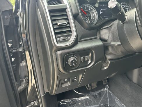 Used 2019 RAM 1500 Big Horn AWD/4WD image 50