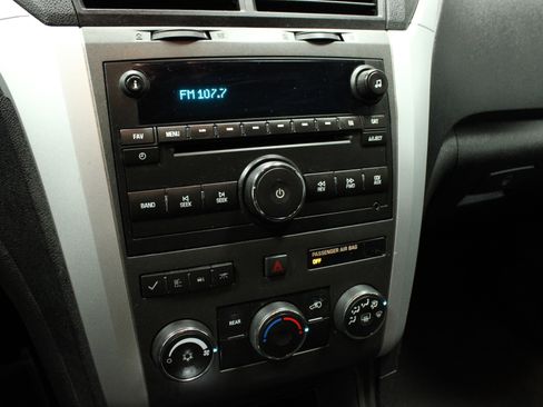 Used 2012 Chevrolet Traverse LT FWD image 24