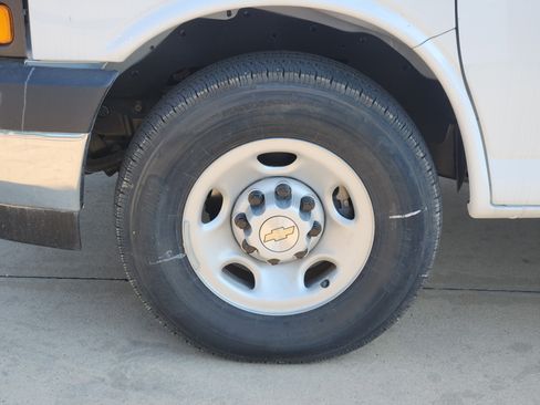 New 2024 Chevrolet Express 3500 w/ Power Convenience Package image 16