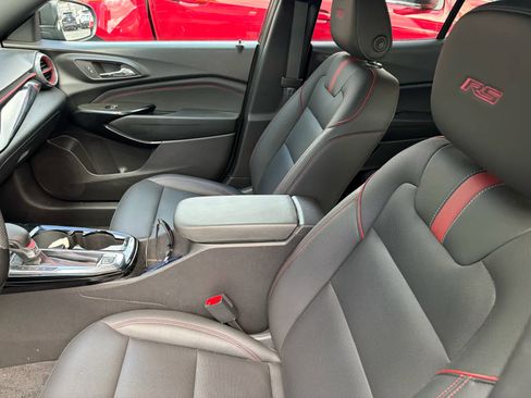 Certified 2024 Chevrolet Trax RS FWD image 8