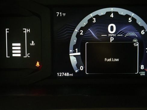 Used 2025 Toyota Tacoma SR5 image 17