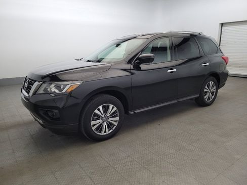 Used 2019 Nissan Pathfinder SL image 2