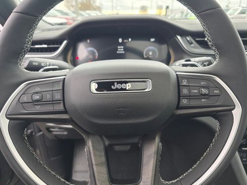 New 2025 Jeep Grand Cherokee Limited AWD/4WD image 27