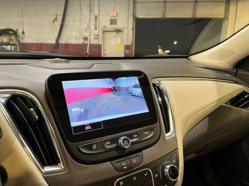 Used 2024 Chevrolet Malibu LT image 17