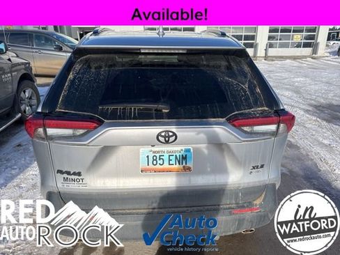 Used 2025 Toyota RAV4 XLE image 5