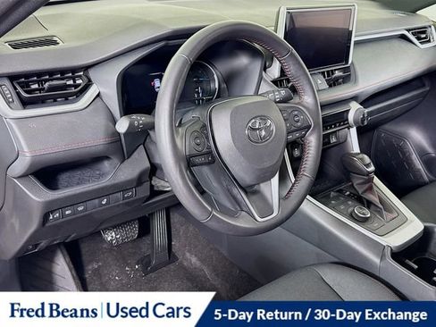 Used 2023 Toyota RAV4 SE w/ Weather & Moonroof Package image 10