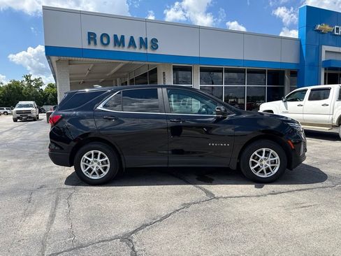 Used 2024 Chevrolet Equinox LT AWD/4WD image 2