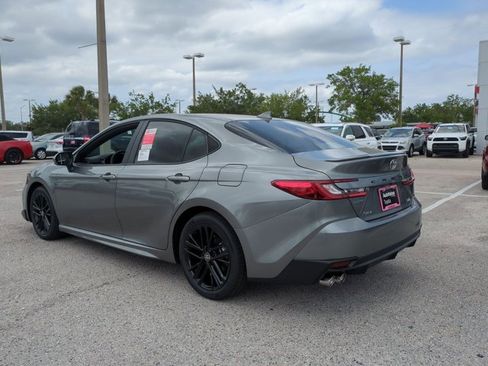 New 2026 Toyota Camry SE image 9