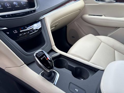 Used 2019 Cadillac XT5 Luxury image 25