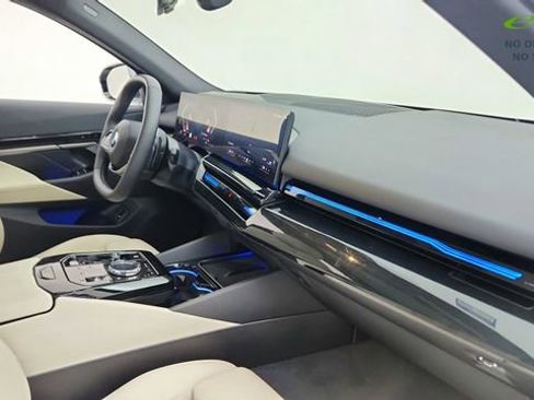Used 2026 BMW 530i RWD image 20