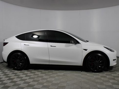 Used 2022 Tesla Model Y Performance AWD/4WD image 41