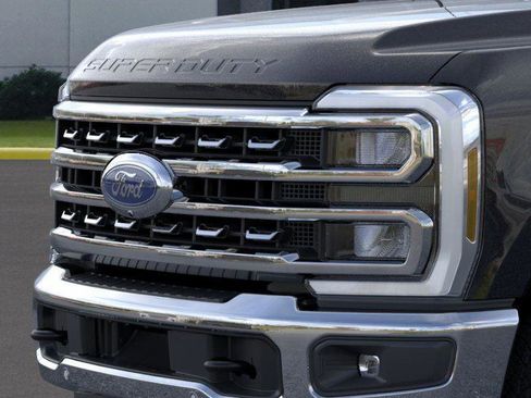 New 2025 Ford F350 Lariat w/ Lariat Ultimate Package image 17