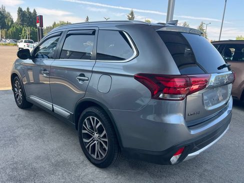 Used 2017 Mitsubishi Outlander GT AWD/4WD image 5