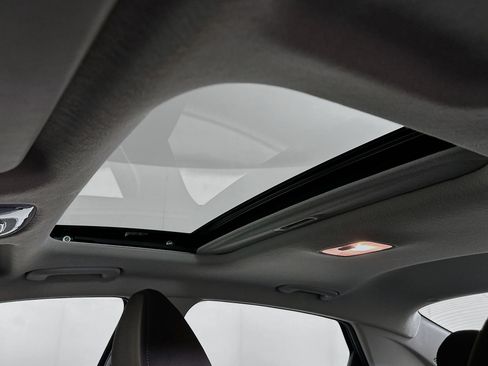 Used 2025 Hyundai Elantra SEL FWD image 26