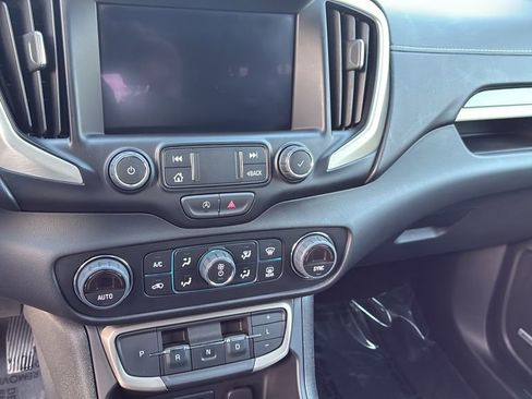 Used 2023 GMC Terrain Denali w/ Black Diamond Edition image 9