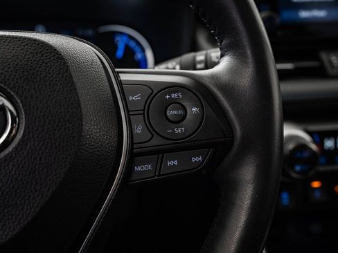 Used 2019 Toyota RAV4 XSE w/ XSE Weather Package image 31