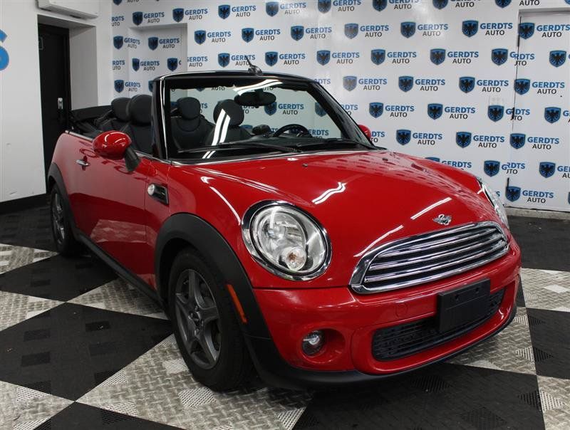 Used 2013 MINI Cooper Convertible w/ Always Open Pkg FWD image 9