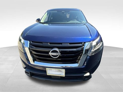Used 2025 Nissan Pathfinder SV FWD image 19