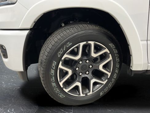Used 2025 RAM 1500 Laramie w/ Advanced Safety Group II AWD/4WD image 39