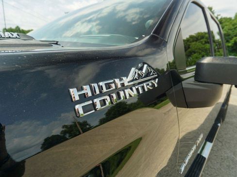 Used 2022 Chevrolet Silverado 3500 High Country w/ Z71 Off-Road Package AWD/4WD image 9
