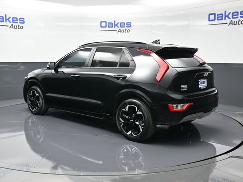 Certified 2023 Kia Niro Wind w/ Wind Preserve Package image 6