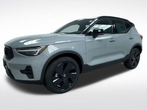 New 2026 Volvo XC40 B5 Ultra w/ Climate Package image 18