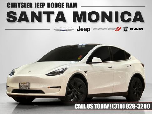 Used 2024 Tesla Model Y Long Range image 1