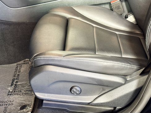 Used 2022 Mercedes-Benz GLC 300 4MATIC image 12