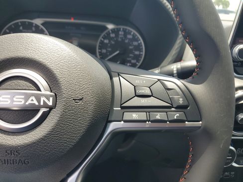 New 2025 Nissan Sentra SR w/ Midnight Edition image 22