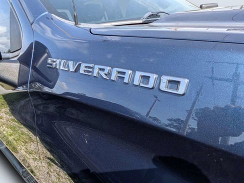 Used 2019 Chevrolet Silverado 1500 Custom w/ Custom Value Package image 9