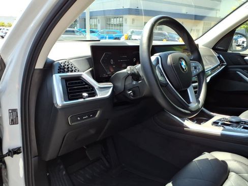 Used 2024 BMW X7 xDrive40i AWD/4WD image 29