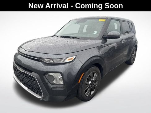 Used 2021 Kia Soul S FWD image 2
