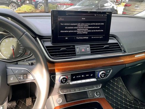 Used 2023 Audi Q5 Premium image 6